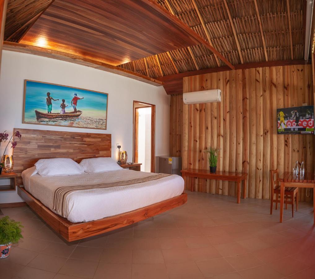 Hotel Punta Faro ムクラ島 エクステリア 写真