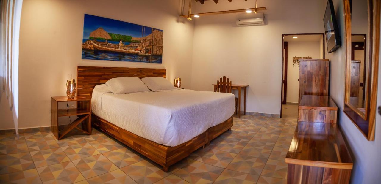 Hotel Punta Faro ムクラ島 エクステリア 写真