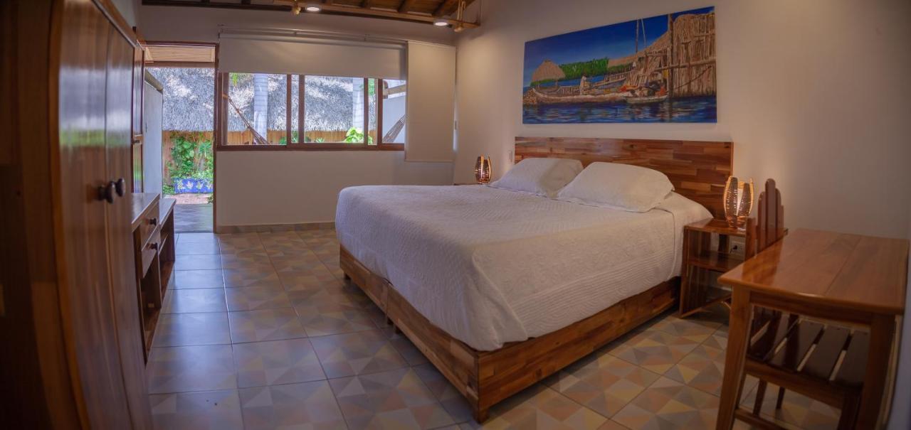 Hotel Punta Faro ムクラ島 エクステリア 写真