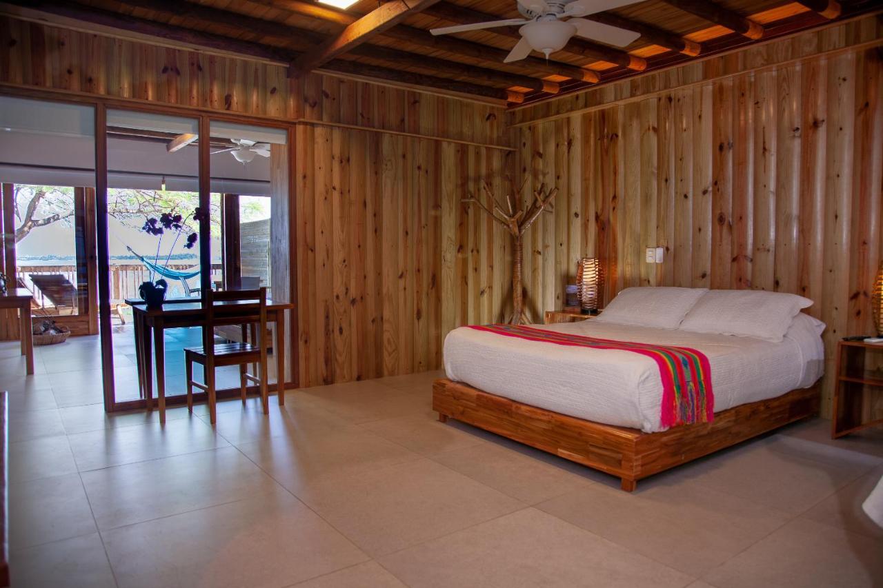 Hotel Punta Faro ムクラ島 エクステリア 写真