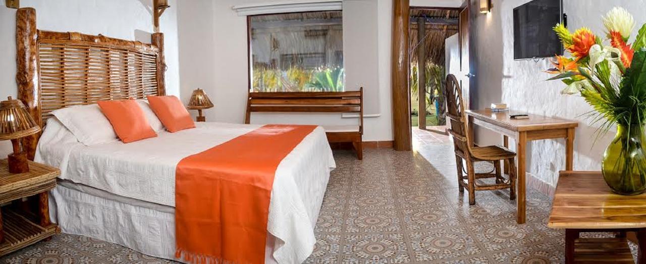 Hotel Punta Faro ムクラ島 エクステリア 写真